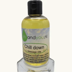 Chill down massage olie van Oils and You is speciaal gemaakt om het lichaam te masseren voor diepe een ontspanning. 100% natuurlijk.