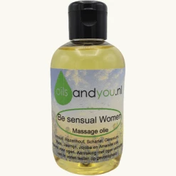 Be Sensual Women Massageolie op basis van Rozenhout, Scharlei, Geranium, Roos, Jasmijn, Jojoba en Amandel olie.