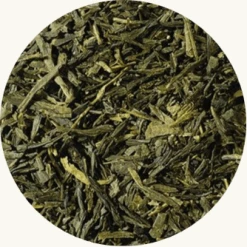 Groene thee Sencha is een traditionele Japanse groene thee afkomstig uit de regio Shizuoka. Onze Sencha is een 100% biologische thee.