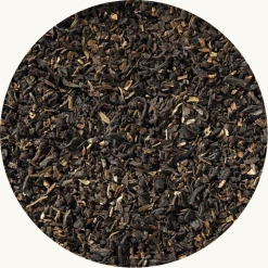 Scottish Breakfast, deze melange is een combinatie van speciale, zorgvuldig geselecteerde biologische gebroken theesoorten uit Assam, het Afrikaanse continent en Noord-Indiase hoogland variëteiten.