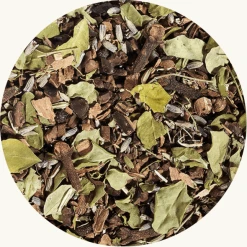 Chai thee Cocoa Kaneel Bio Wie zegt dat thee en chocolade niet samen gaan? Probeer dan deze heerlijk chai thee eens. Een feest in uw theeglas, een nog groter feest om te proeven. Deze smaakvolle thee is verpakt per 100 gram