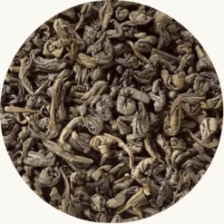 Groene thee Pekoe is beroemd als een alledaagse thee en is een van de meest populaire theesoorten geconsumeerd in China. Onze Groene Pekoe heeft een zachte smaak met een zachte, kalmerende aroma. De Pekoe thee is gemaakt van de bladeren van de Camellia sinensis.